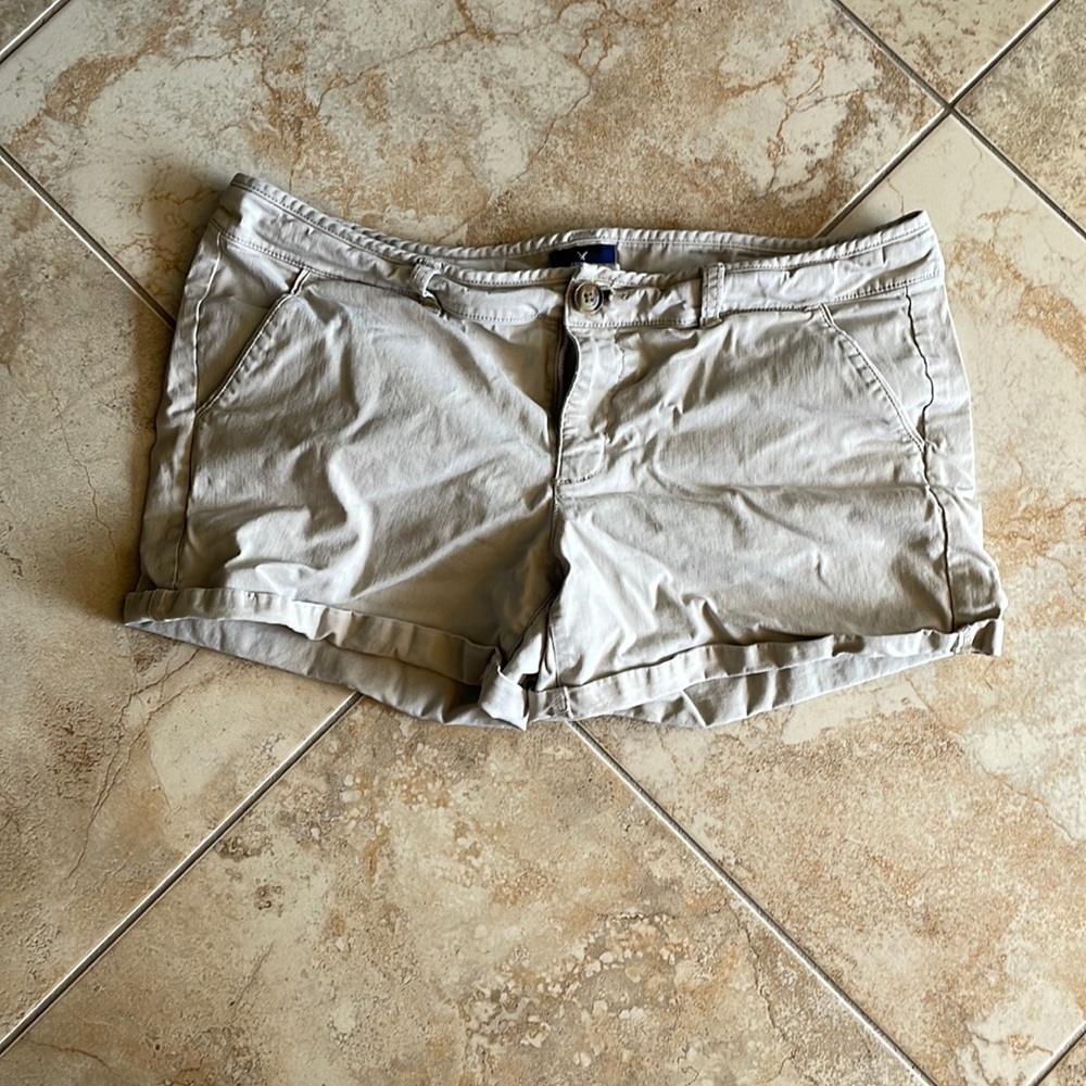 American Eagle Khaki Midi Stretch Shorts, Size 14